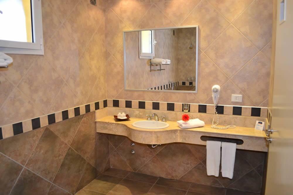 Howard Johnson Inn Rosario De La Frontera Luaran gambar